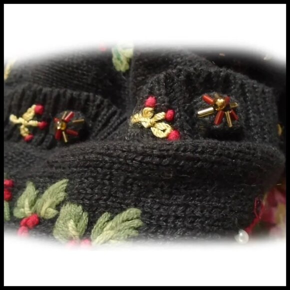 Black Christmas Sweater Lavish Ornate NOT UGLY Holiday Tiara Vintage - Picture 9 of 15